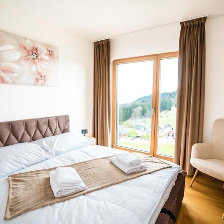 Family Apartment Kubinska Hola Dolny Kubin Exteriör bild