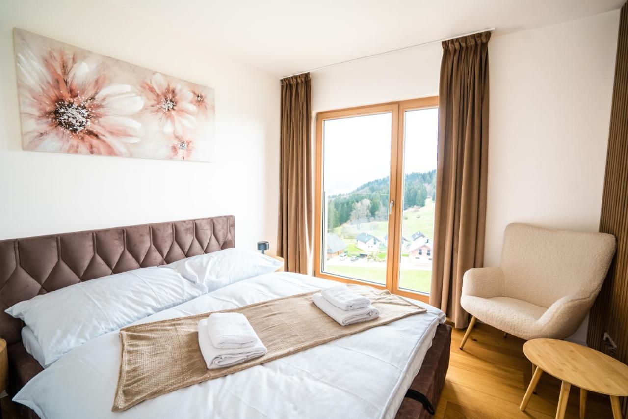 Family Apartment Kubinska Hola Dolny Kubin Exteriör bild