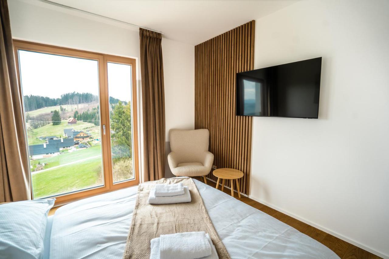 Family Apartment Kubinska Hola Dolny Kubin Exteriör bild